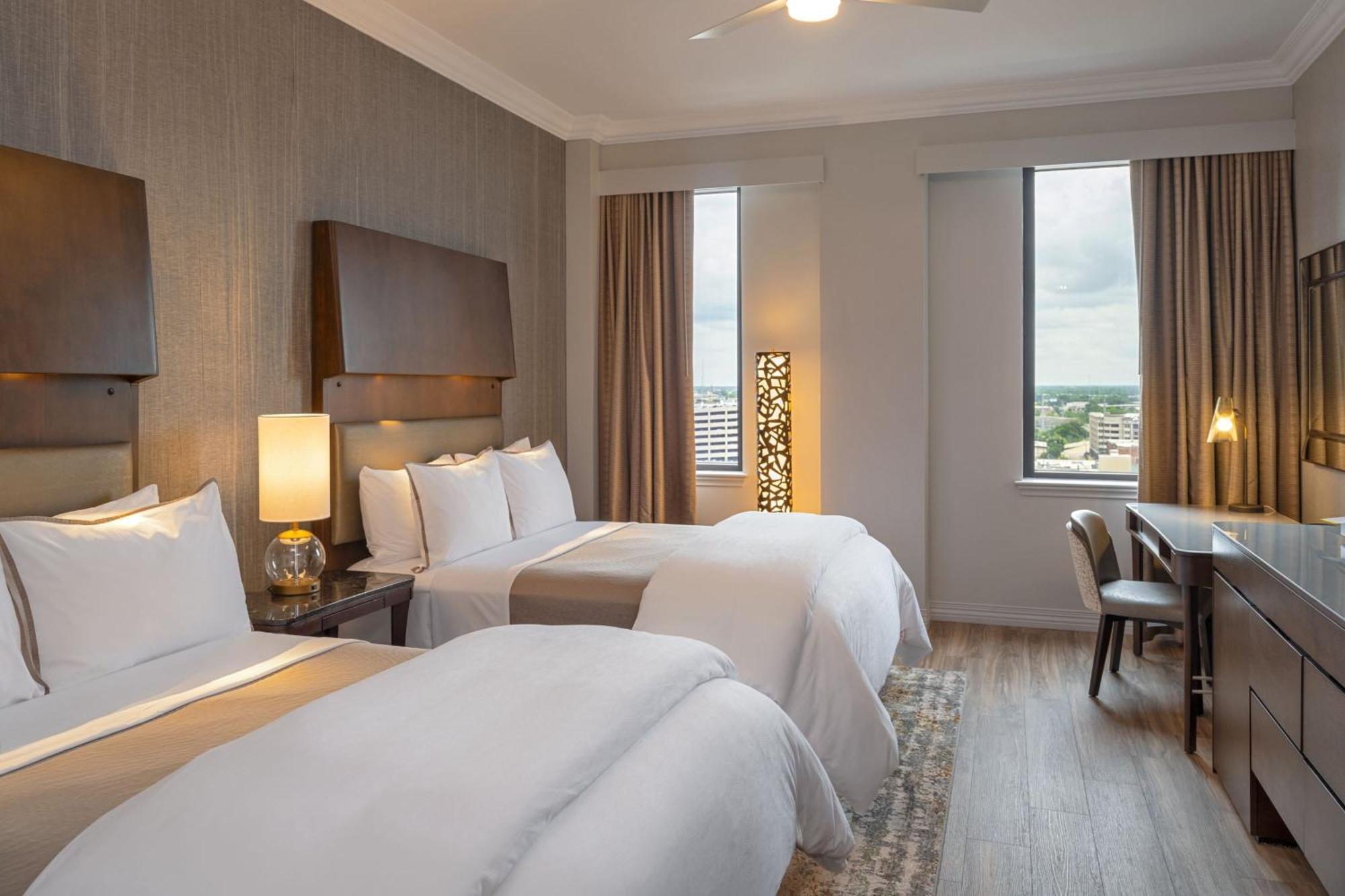 The Westin Houston Downtown Hotel Exterior photo